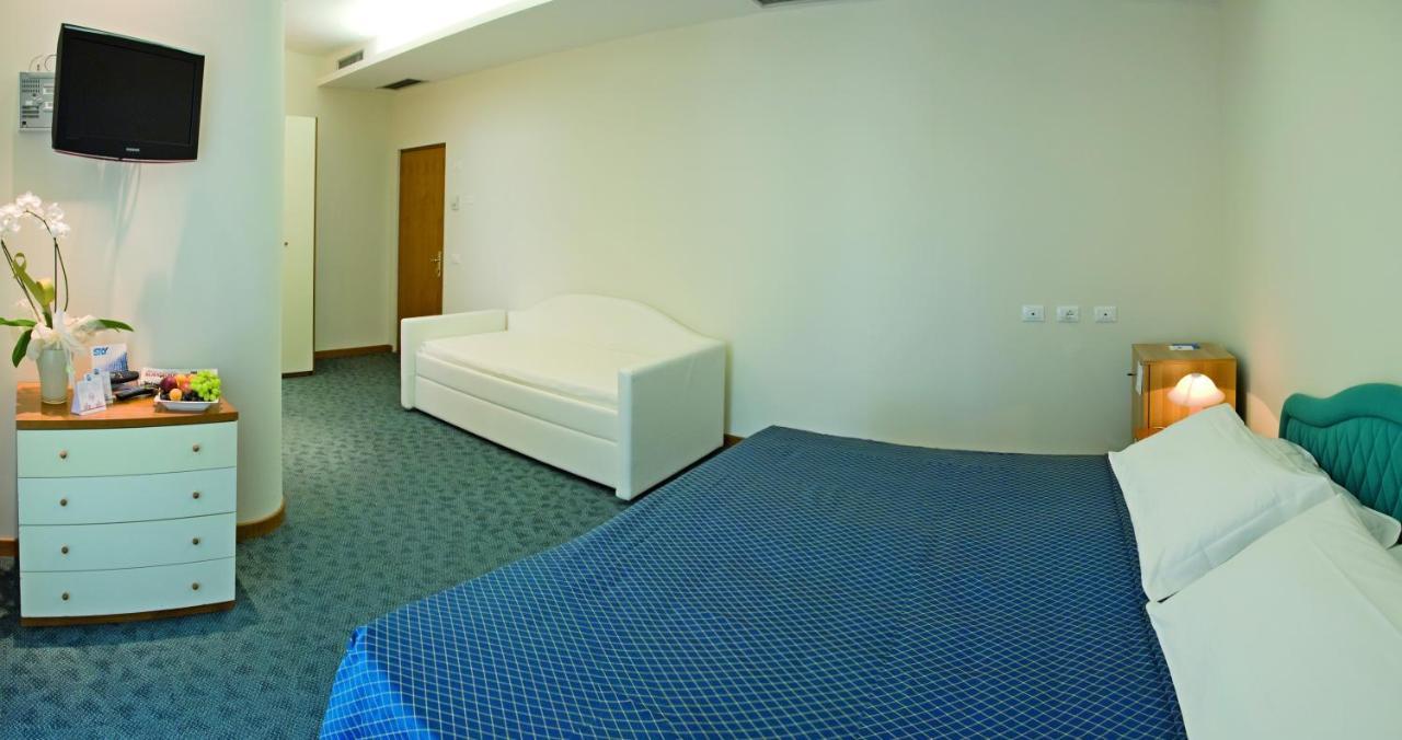 Hotel Sorriso Мілано-Маріттіма Екстер'єр фото