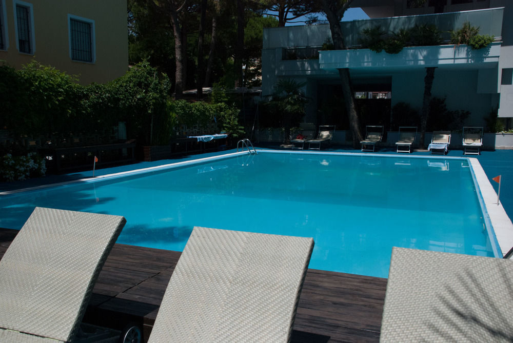 Hotel Sorriso Мілано-Маріттіма Екстер'єр фото
